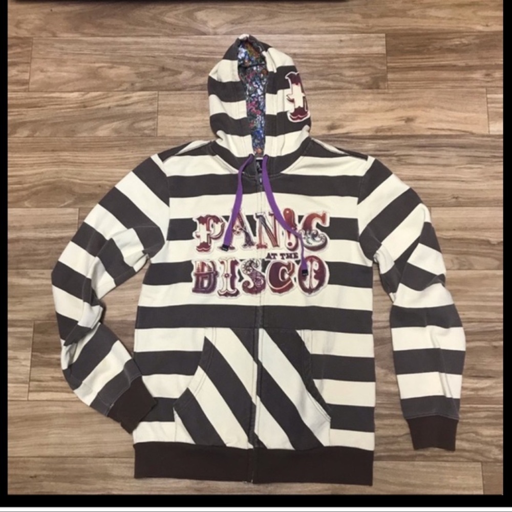 ISO to buy! M-XL. My daughter has been searching & I would love to surprise her